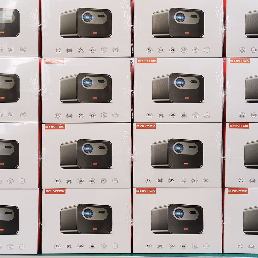 byintek r90 max projector with 2200 ansi lumens brightness